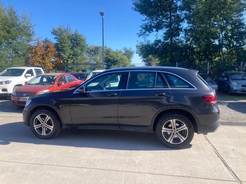 Mercedes-benz 200 Glc 2.0 4x2 At 5p año 2022