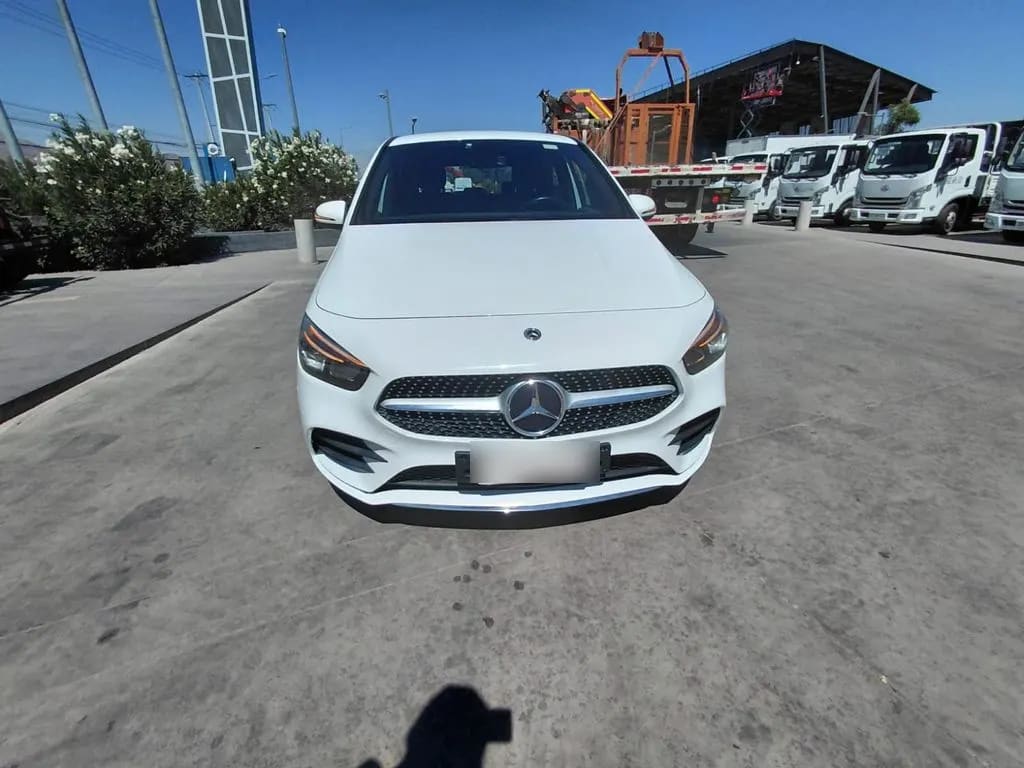 Mercedes-benz B 200 4x2 año 2022