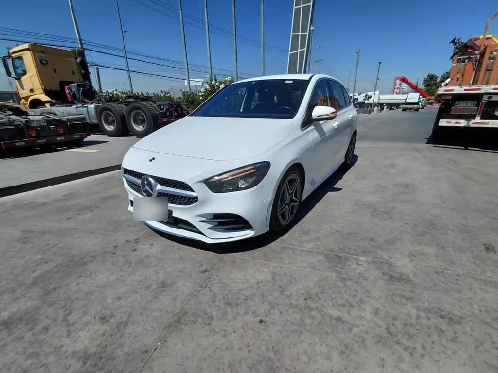 Mercedes-benz B 200 4x2 año 2022