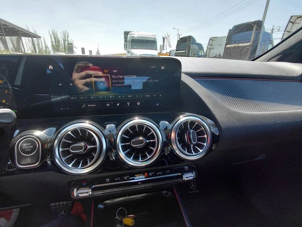 Mercedes-benz B 200 4x2 año 2022