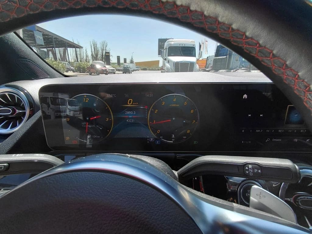 Mercedes-benz B 200 4x2 año 2022