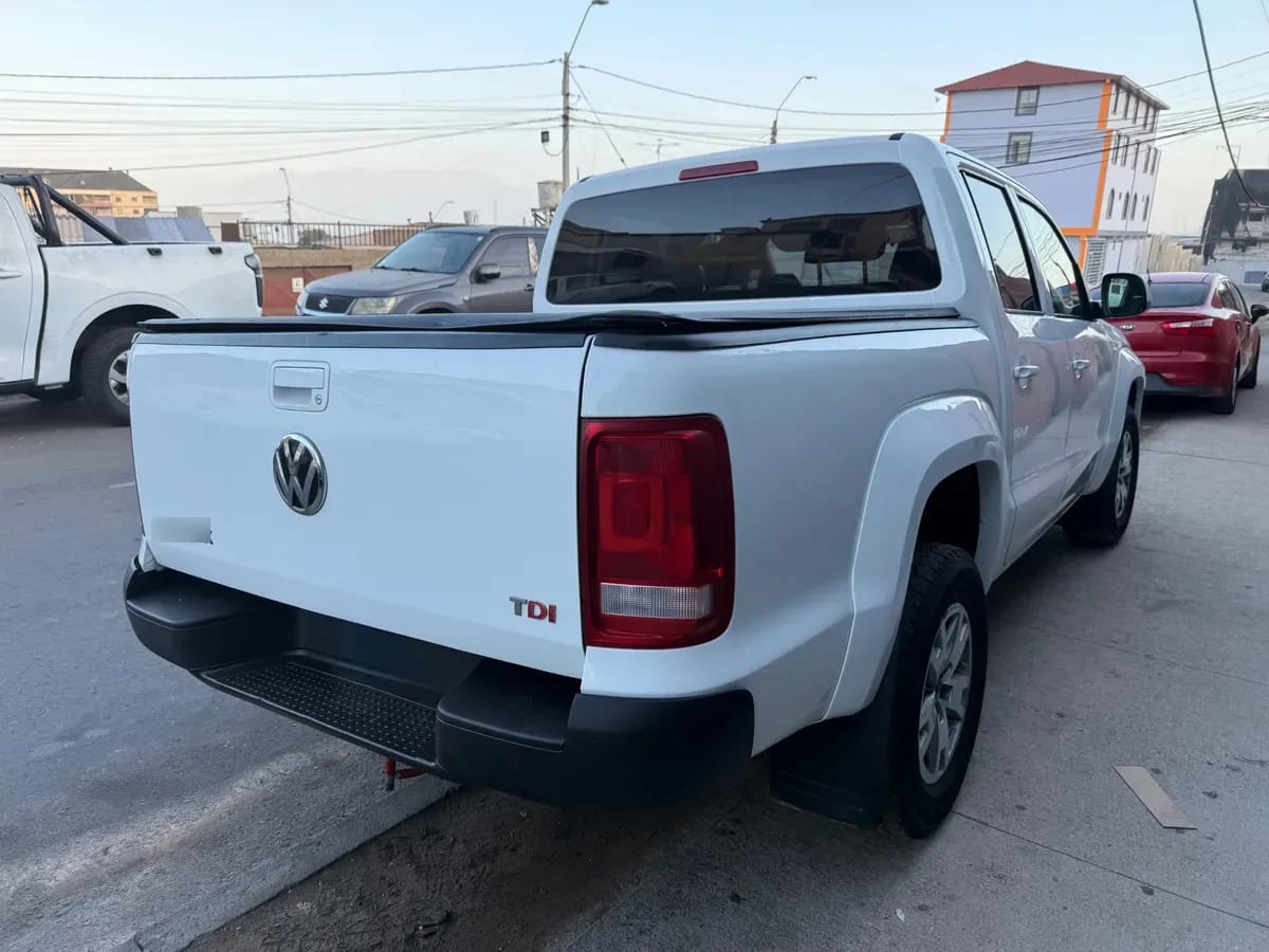 Volkswagen Amarok 2.0 Comfortline Mt 4x2 Diesel año 2018