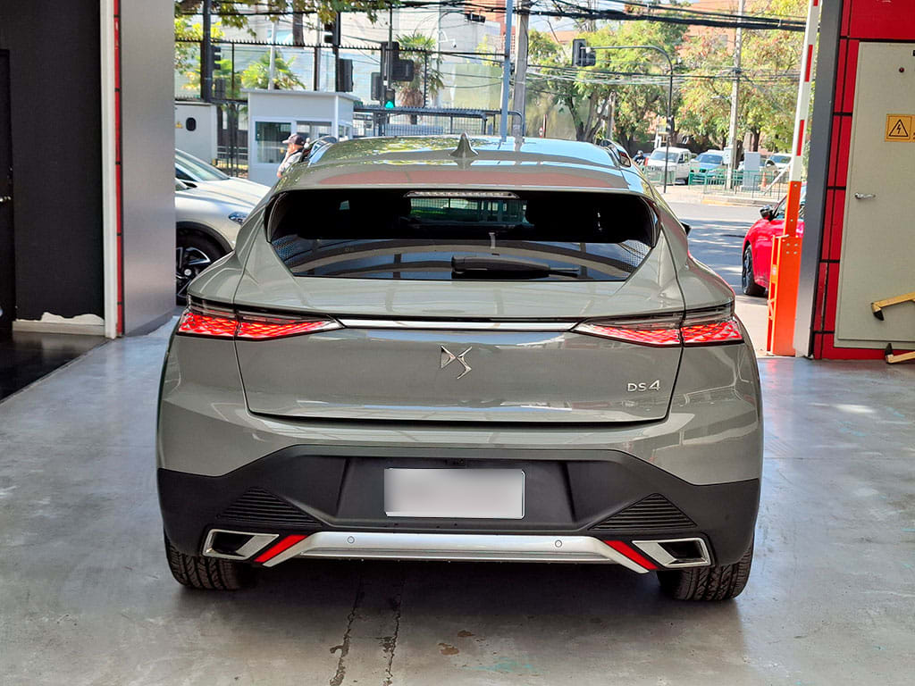 DS Automobiles 4 1.5 Performance año 2025