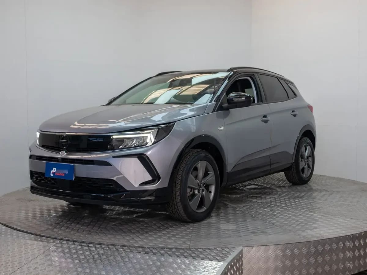 Opel New Grandland Grandland Gs Gasolina 130hp Mt año 2025