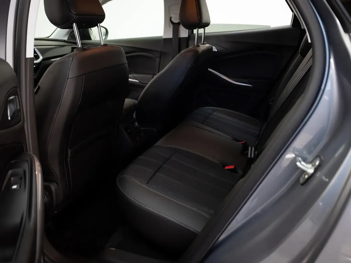 Opel New Grandland Grandland Gs Gasolina 130hp Mt año 2025
