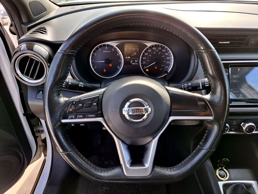 Nissan Kicks 1.6 Advance 4x2 Mt 5p año 2021