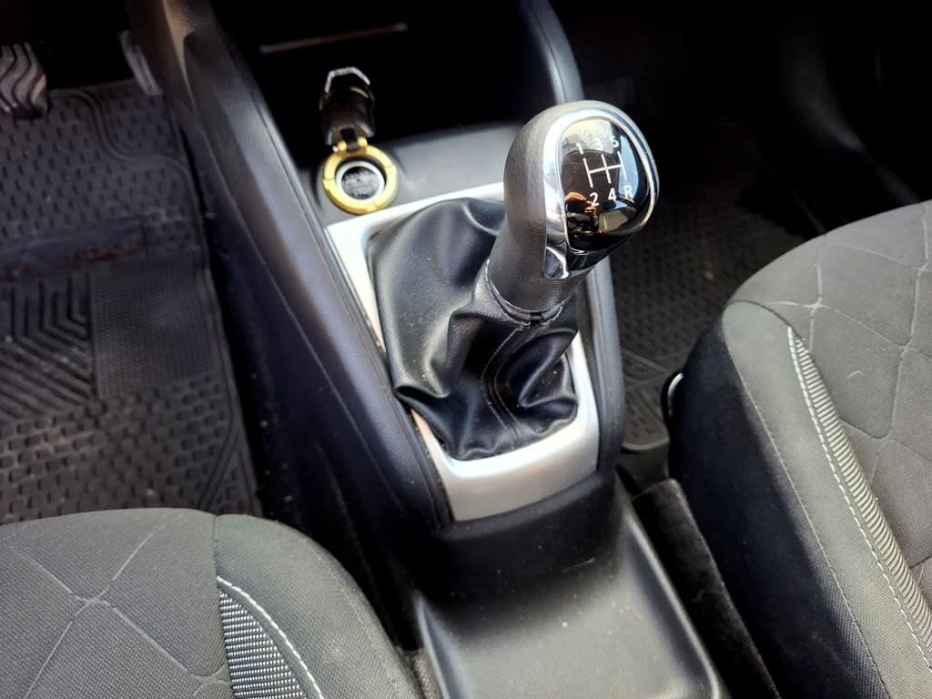 Nissan Kicks 1.6 Advance 4x2 Mt 5p año 2021