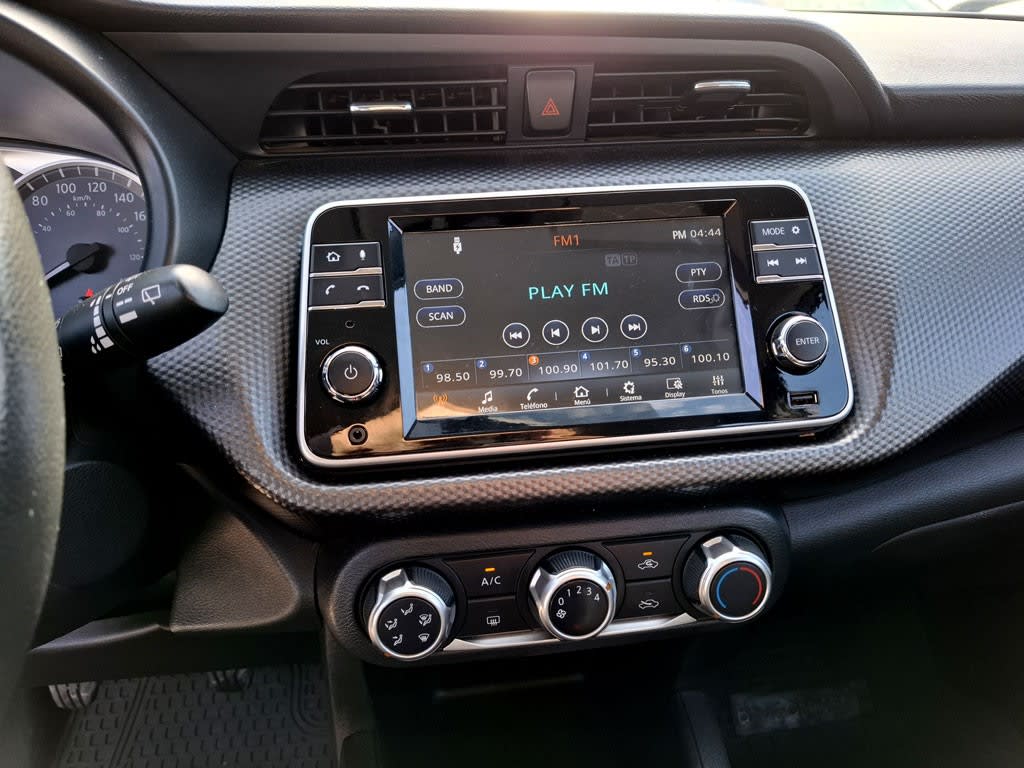 Nissan Kicks 1.6 Advance 4x2 Mt 5p año 2021