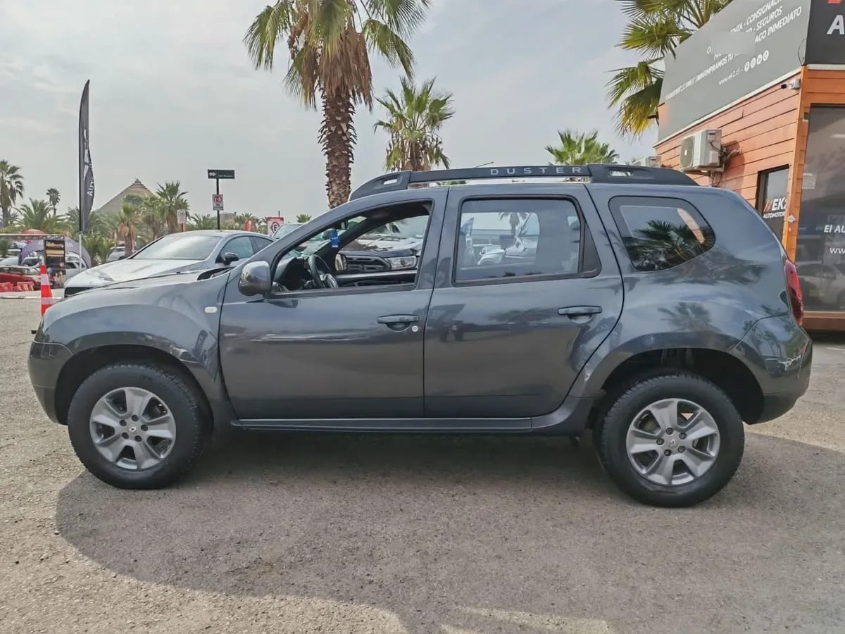 RENAULT DUSTER 1.6 Zen Kit Outdoor Mt año 2018