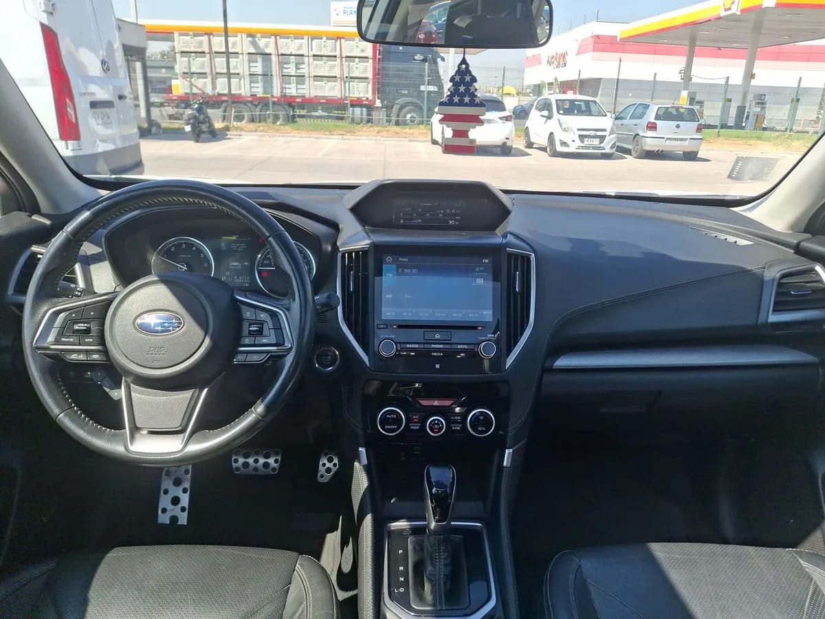 Subaru Forester 2.0i Limited Eyesight Awd At 5p año 2021