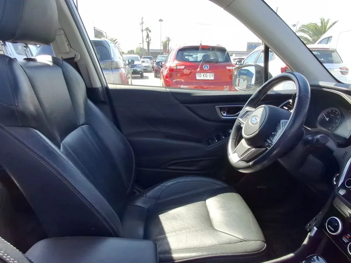 Subaru Forester 2.0i Limited Eyesight Awd At 5p año 2021