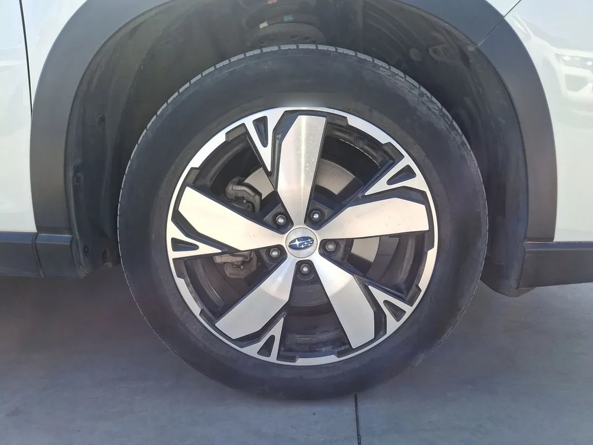 Subaru Forester 2.0i Limited Eyesight Awd At 5p año 2021