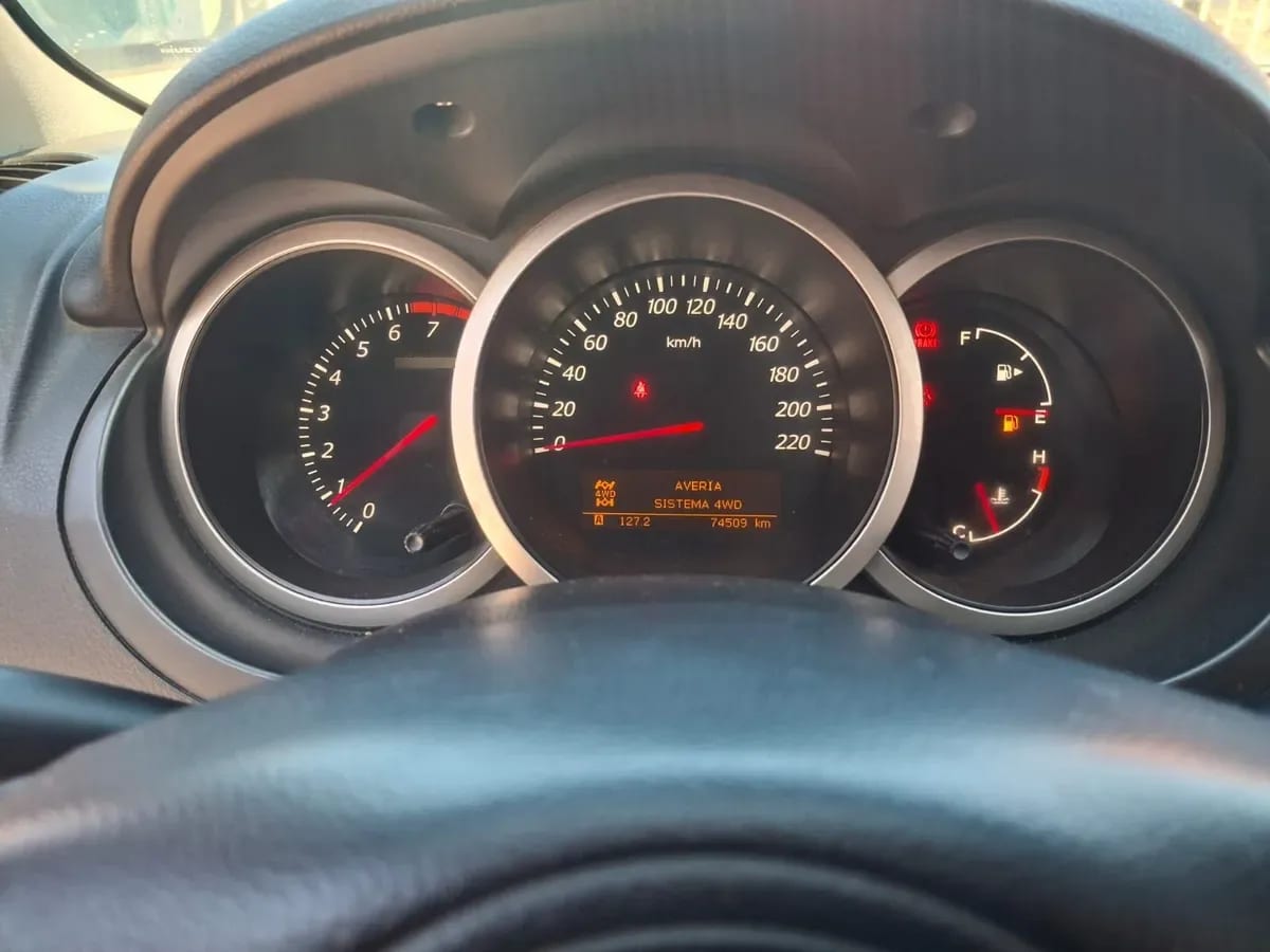 SUZUKI GRAND NOMADE 2.4 N Glx Sport Mt 4x4 año 2017