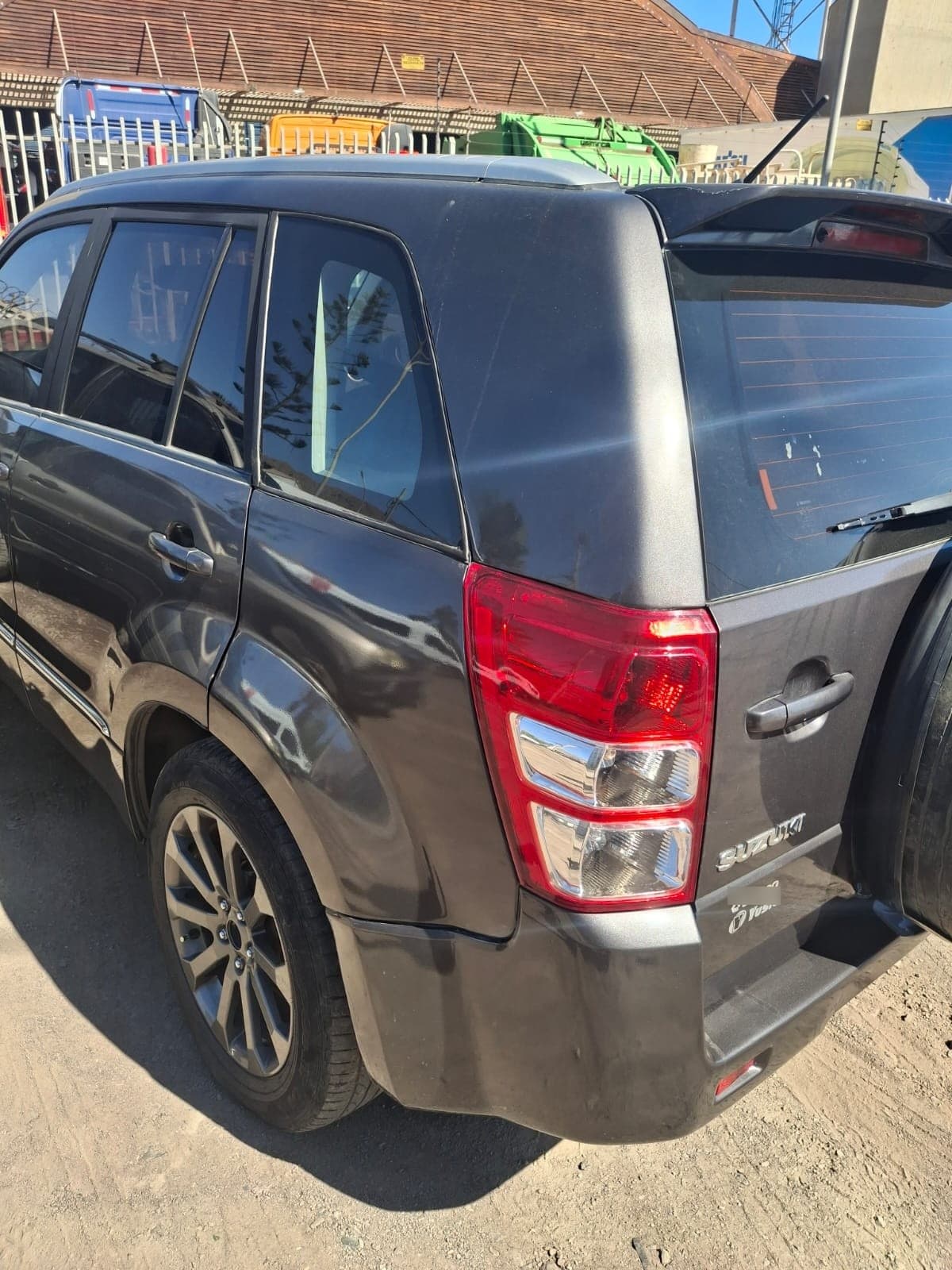 SUZUKI GRAND NOMADE 2.4 N Glx Sport Mt 4x4 año 2017