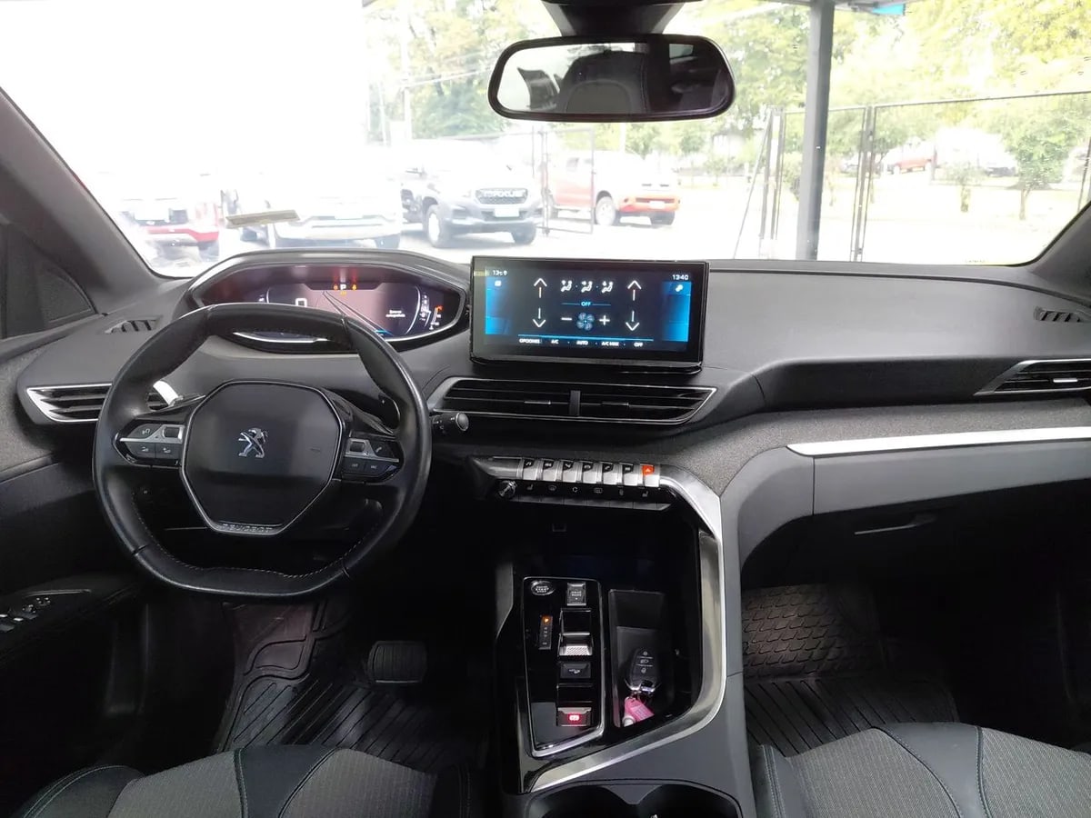 Peugeot 3008 1.5 Allure Pack Bluehdi 130 4x2 Eat8 5p año 2024