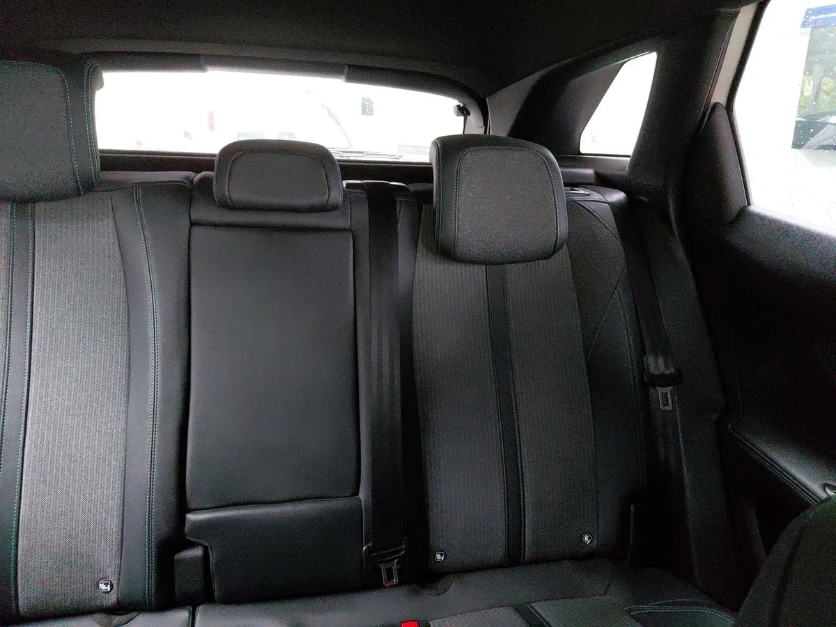 Peugeot 3008 1.5 Allure Pack Bluehdi 130 4x2 Eat8 5p año 2024