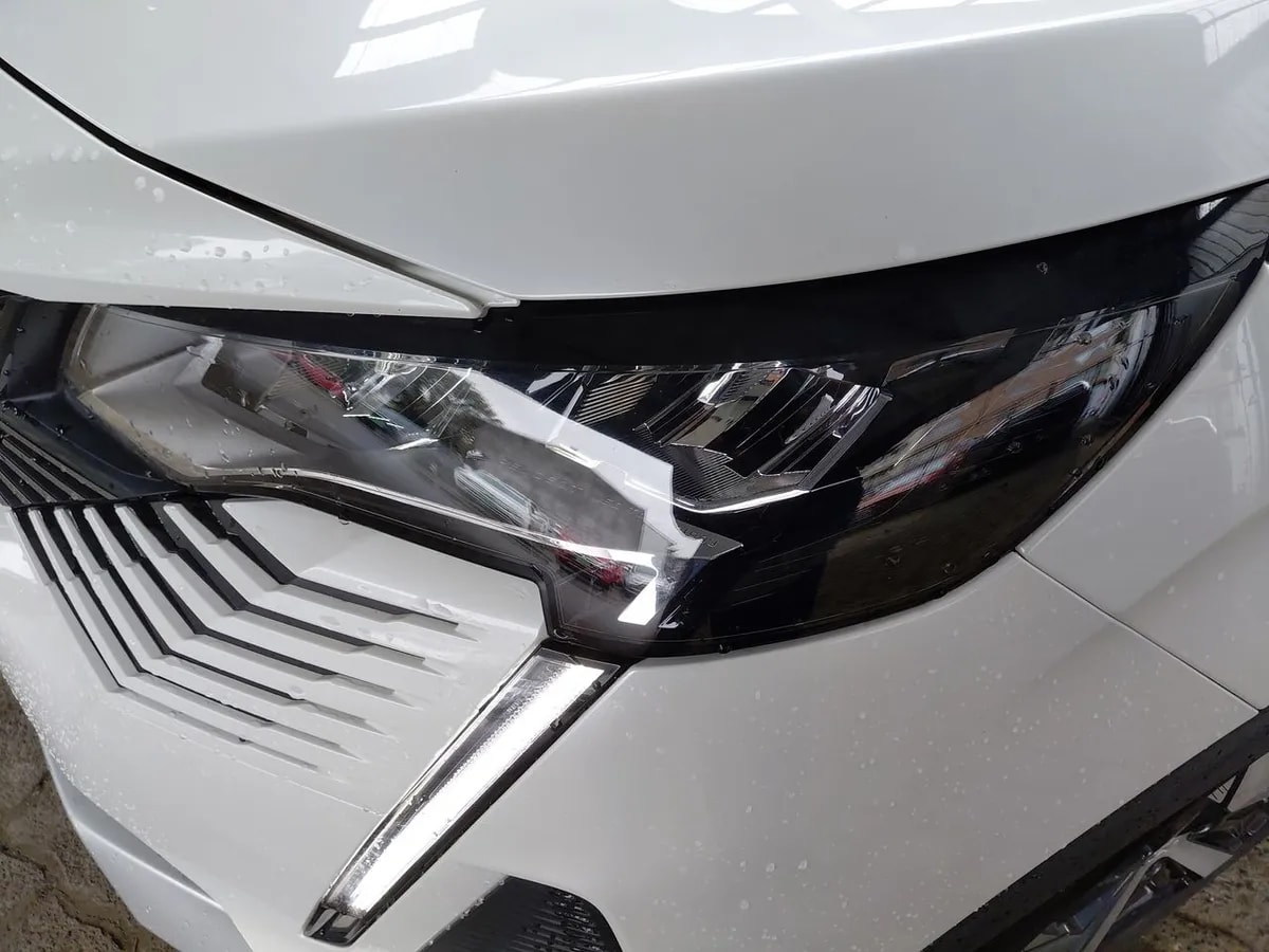 Peugeot 3008 1.5 Allure Pack Bluehdi 130 4x2 Eat8 5p año 2024