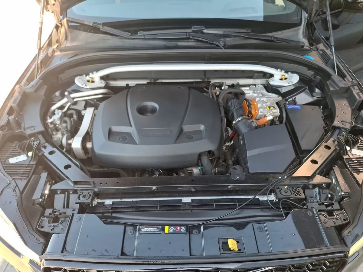 Volvo Xc60 2.0t T8 Polestar Engineered Hybrid Awd At 5p año 2025