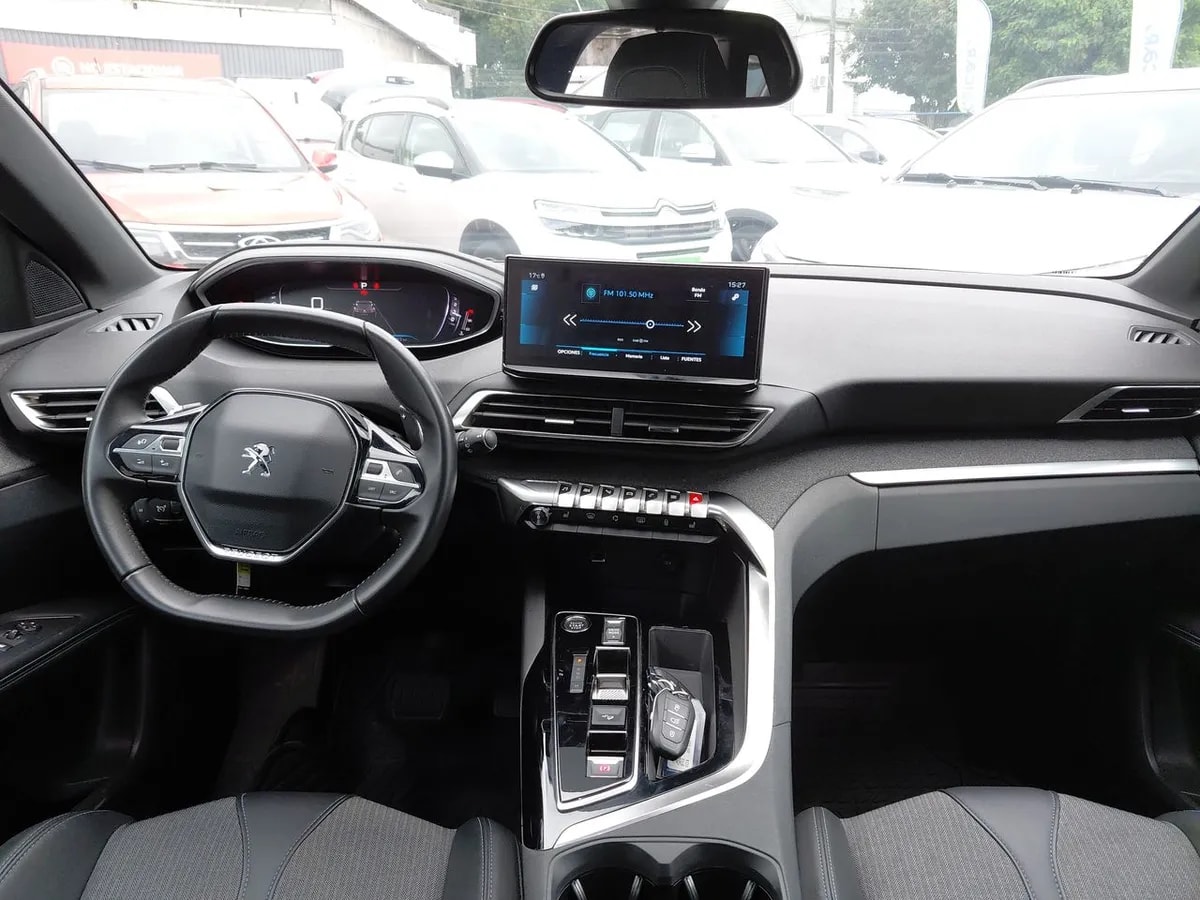 Peugeot 3008 1.5 Allure Pack Bluehdi 130 4x2 Eat8 5p año 2024