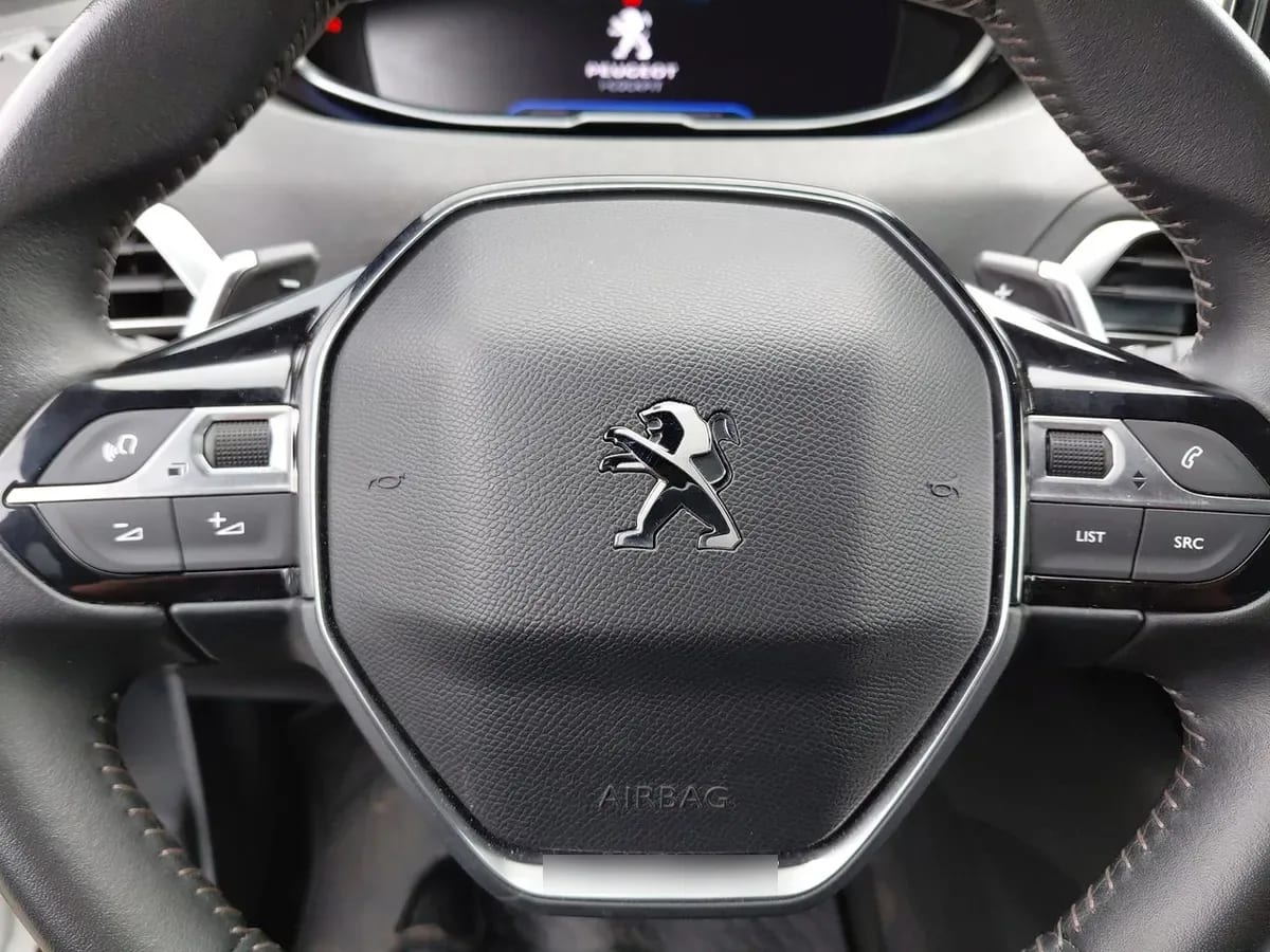 Peugeot 3008 1.5 Allure Pack Bluehdi 130 4x2 Eat8 5p año 2024