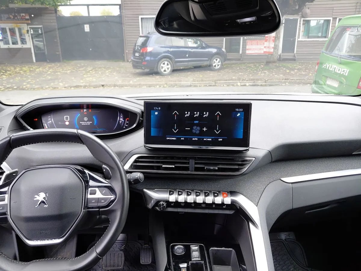 Peugeot 3008 1.5 Allure Pack Bluehdi 130 4x2 Eat8 5p año 2024