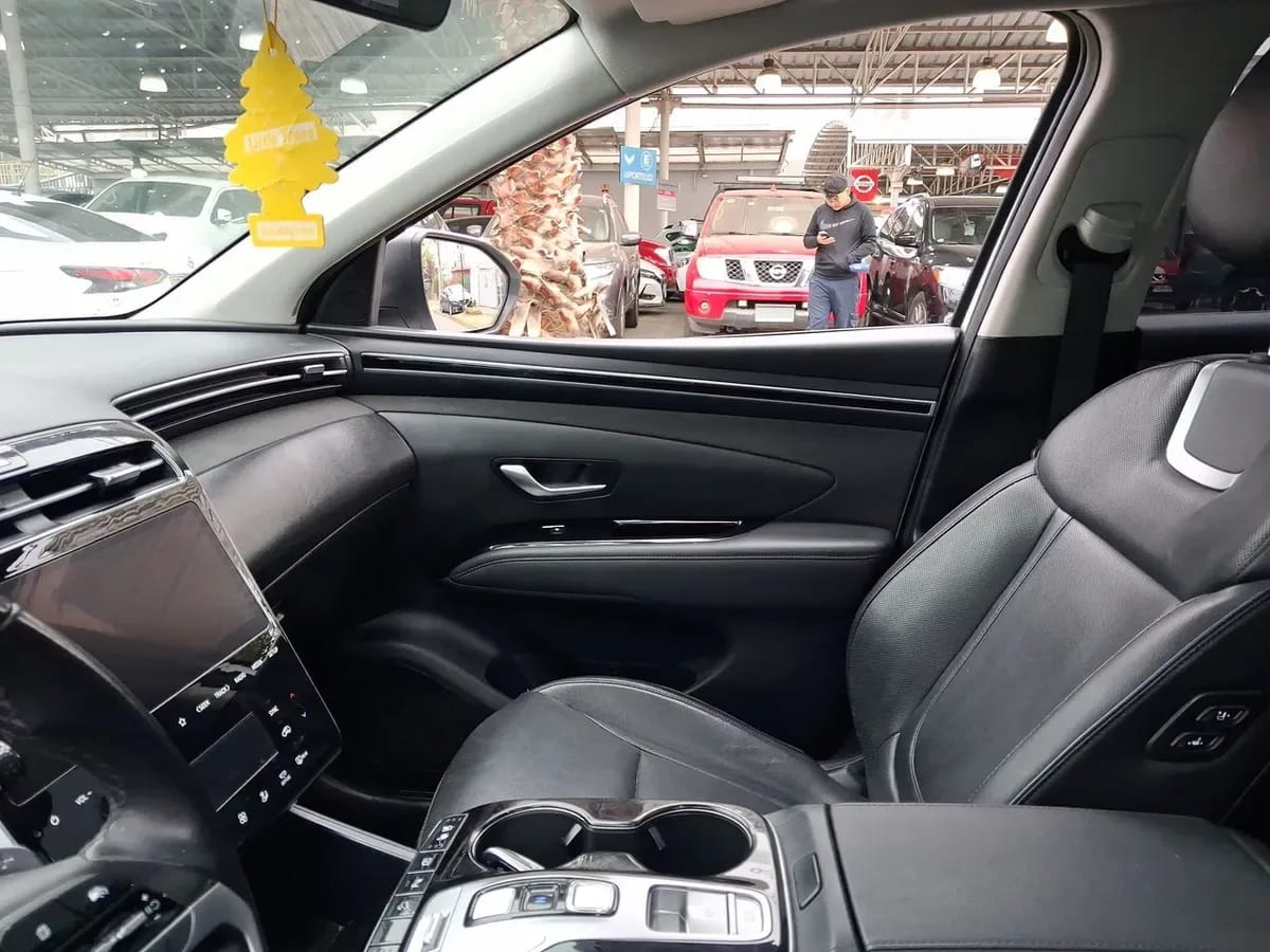 Hyundai Tucson 1.6 Nx4 Limited 4wd At 5p año 2024