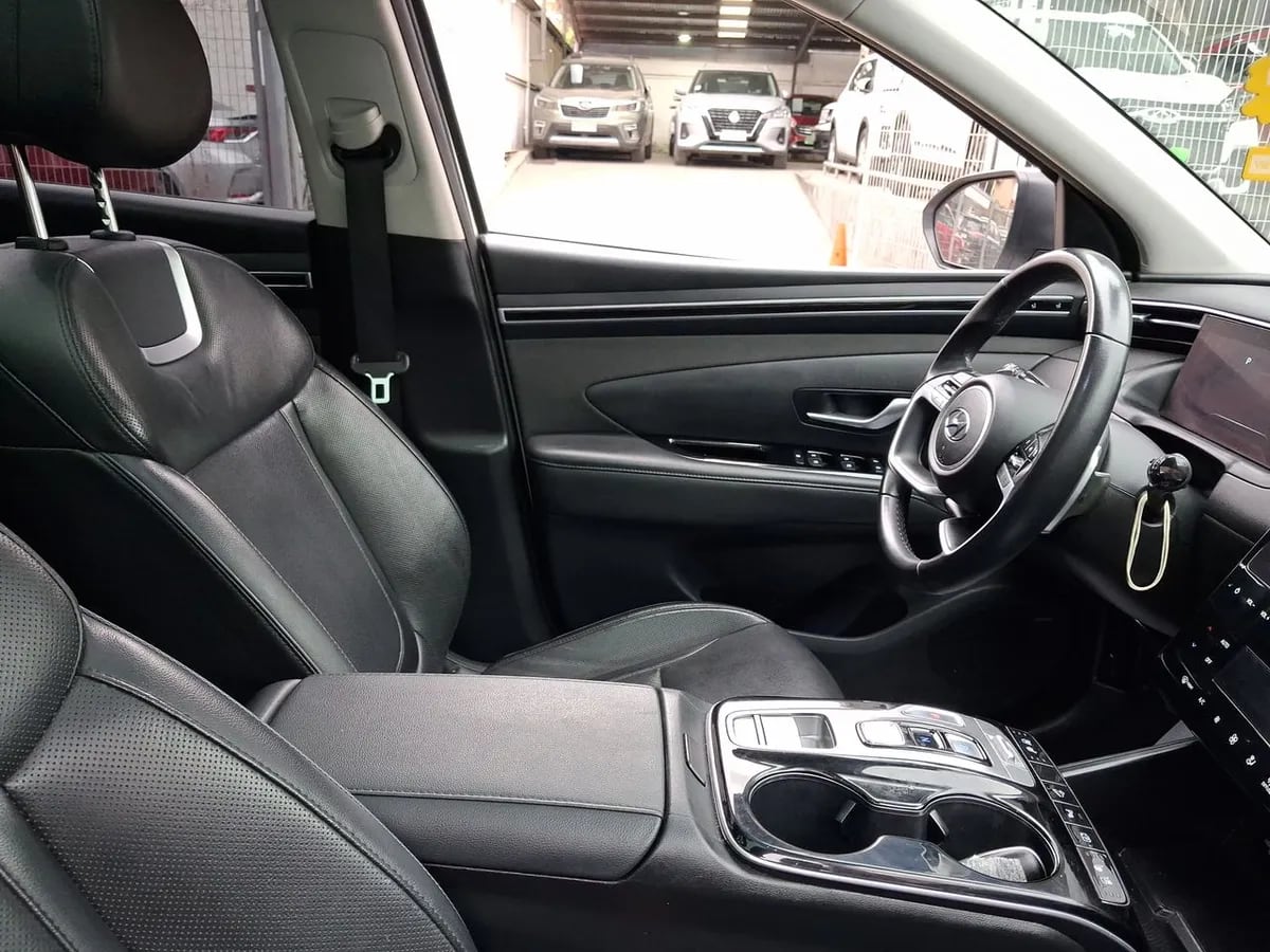Hyundai Tucson 1.6 Nx4 Limited 4wd At 5p año 2024