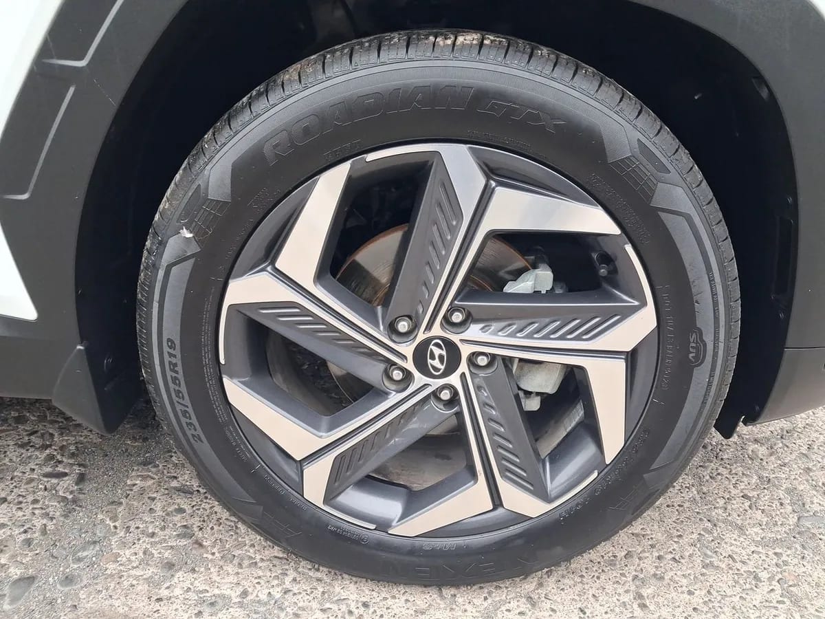 Hyundai Tucson 1.6 Nx4 Limited 4wd At 5p año 2024
