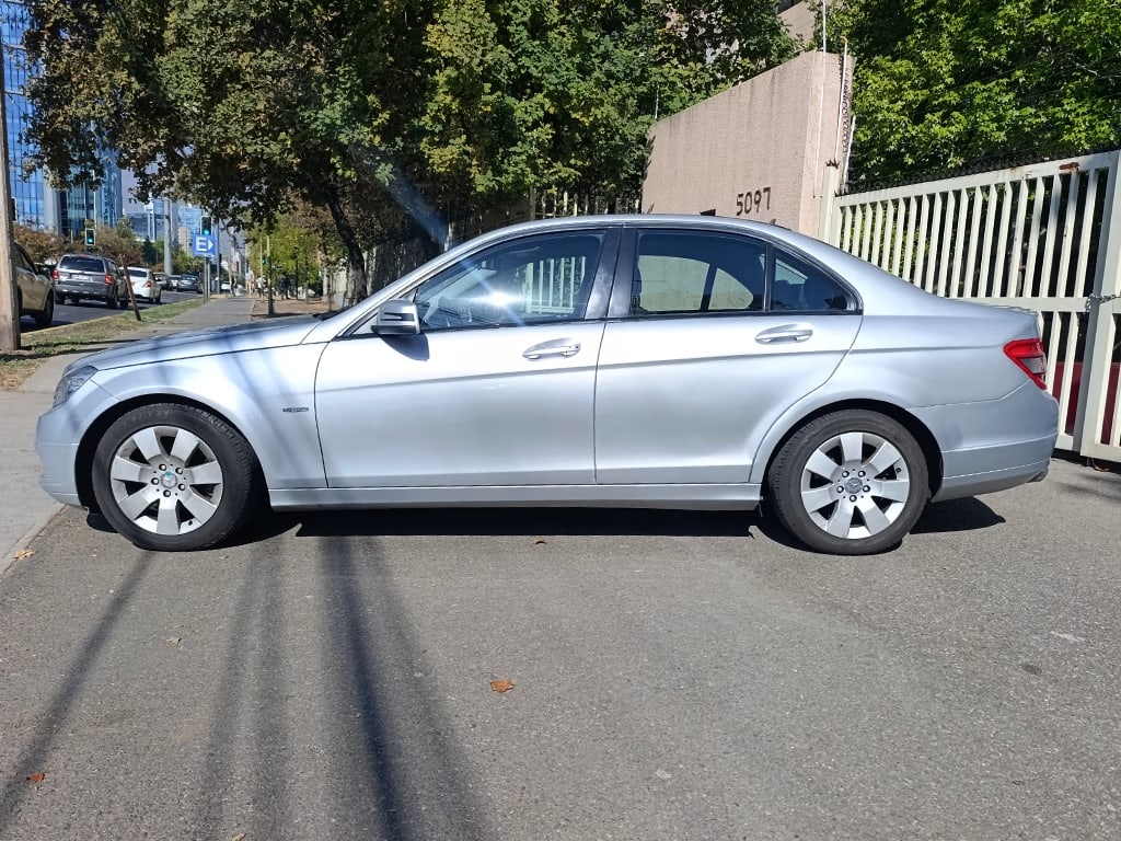 Mercedes Benz C180 Cgi Blueefficiency año 2011