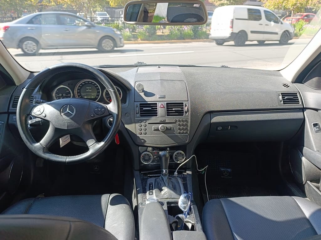 Mercedes Benz C180 Cgi Blueefficiency año 2011