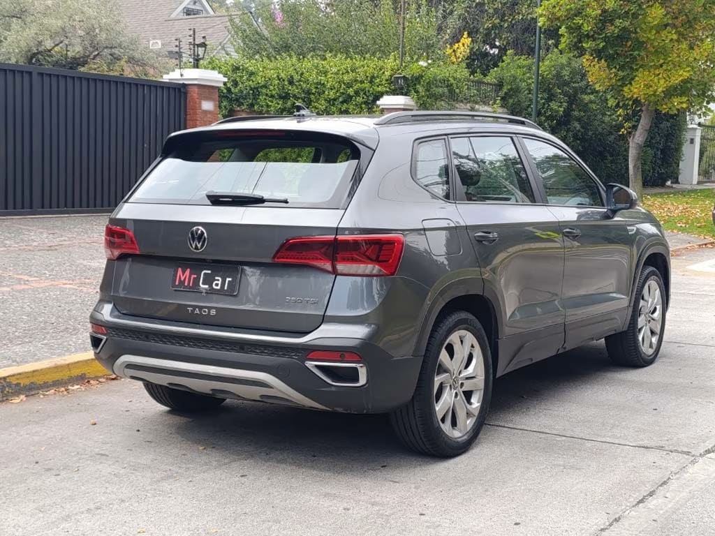 Volkswagen Taos Comfortline año 2023
