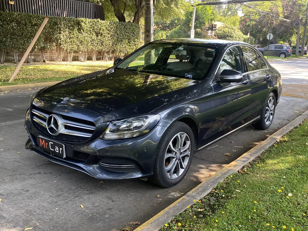Mercedes Benz C180 1.6 año 2015