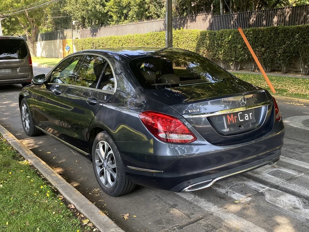 Mercedes Benz C180 1.6 año 2015