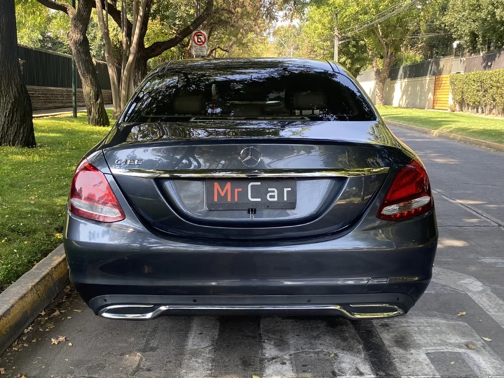 Mercedes Benz C180 1.6 año 2015