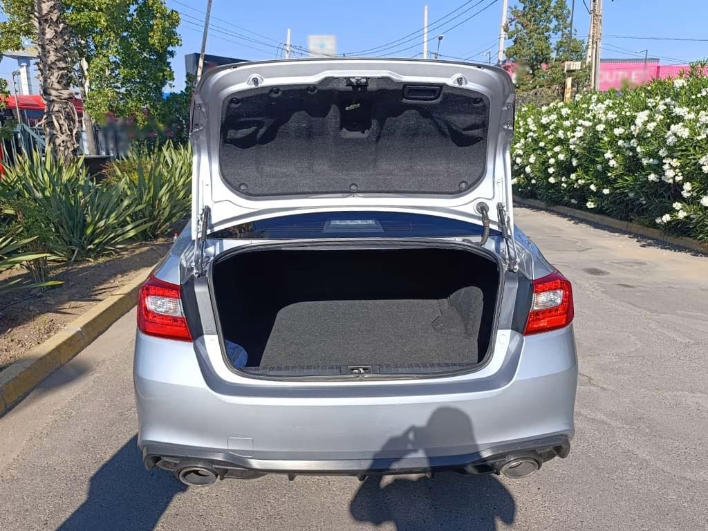 Subaru Legacy 3.6r año 2019