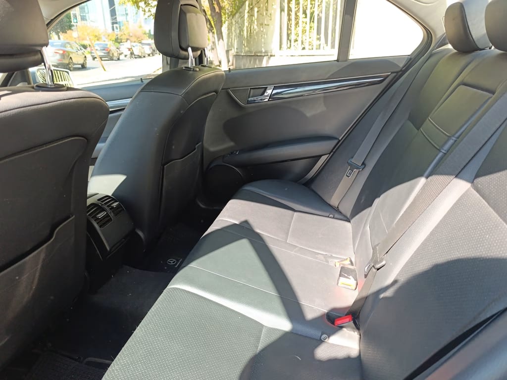 Mercedes Benz C180 Cgi Blueefficiency año 2011