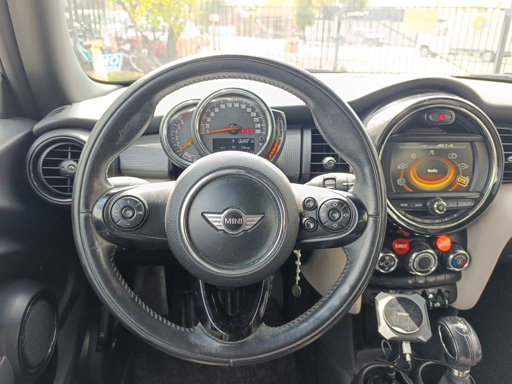 Mini Cooper Hb año 2019