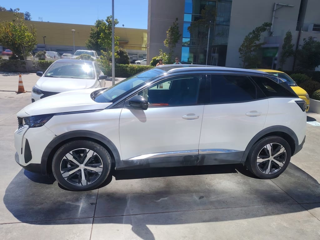 Peugeot 3008 Allure año 2022