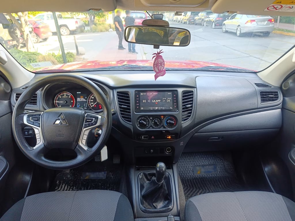 Mitsubishi L200 Katana Crt 4x4 año 2024