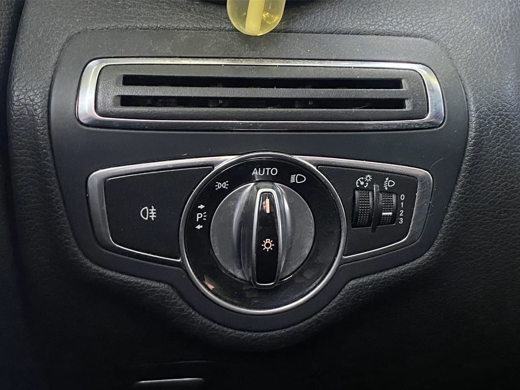 Mercedes Benz C180 1.6 año 2015
