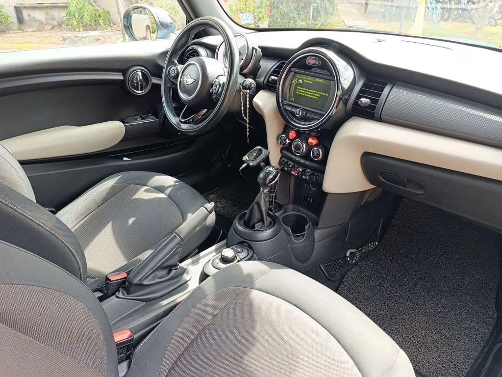 Mini Cooper Hb año 2019