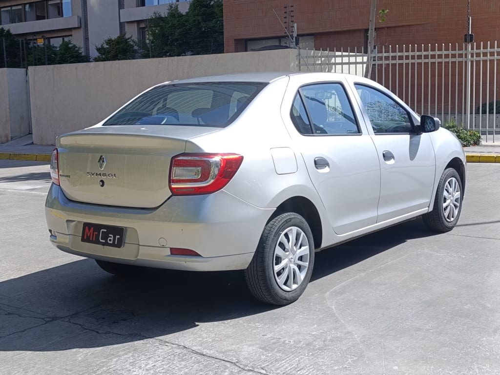 Renault Symbol Zen año 2023