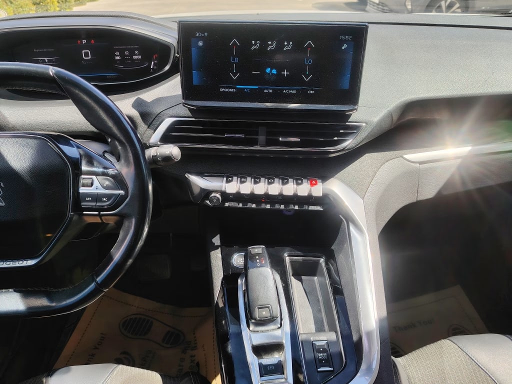 Peugeot 3008 Allure año 2022