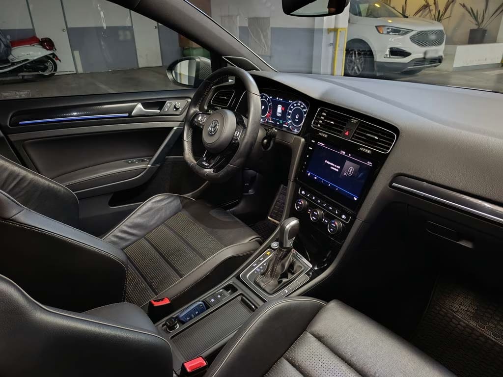 Volkswagen Golf R año 2021