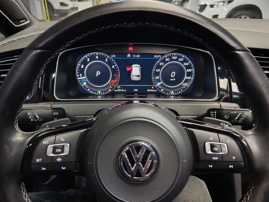 Volkswagen Golf R año 2021