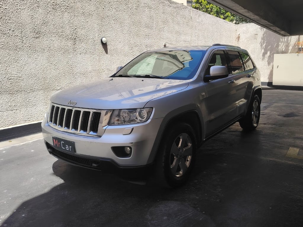Jeep Grand Cherokee Laredo año 2011