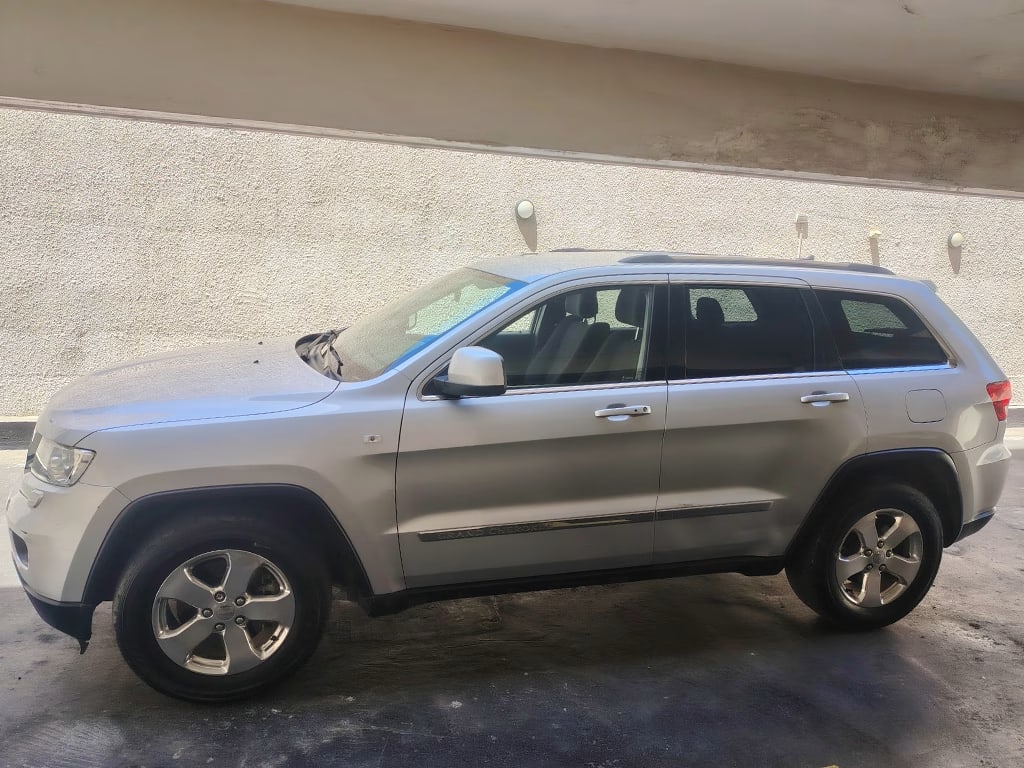 Jeep Grand Cherokee Laredo año 2011