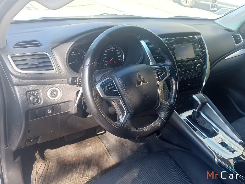 Mitsubishi Montero Sport No Se La Version año 2019