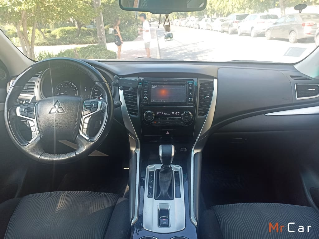Mitsubishi Montero Sport No Se La Version año 2019