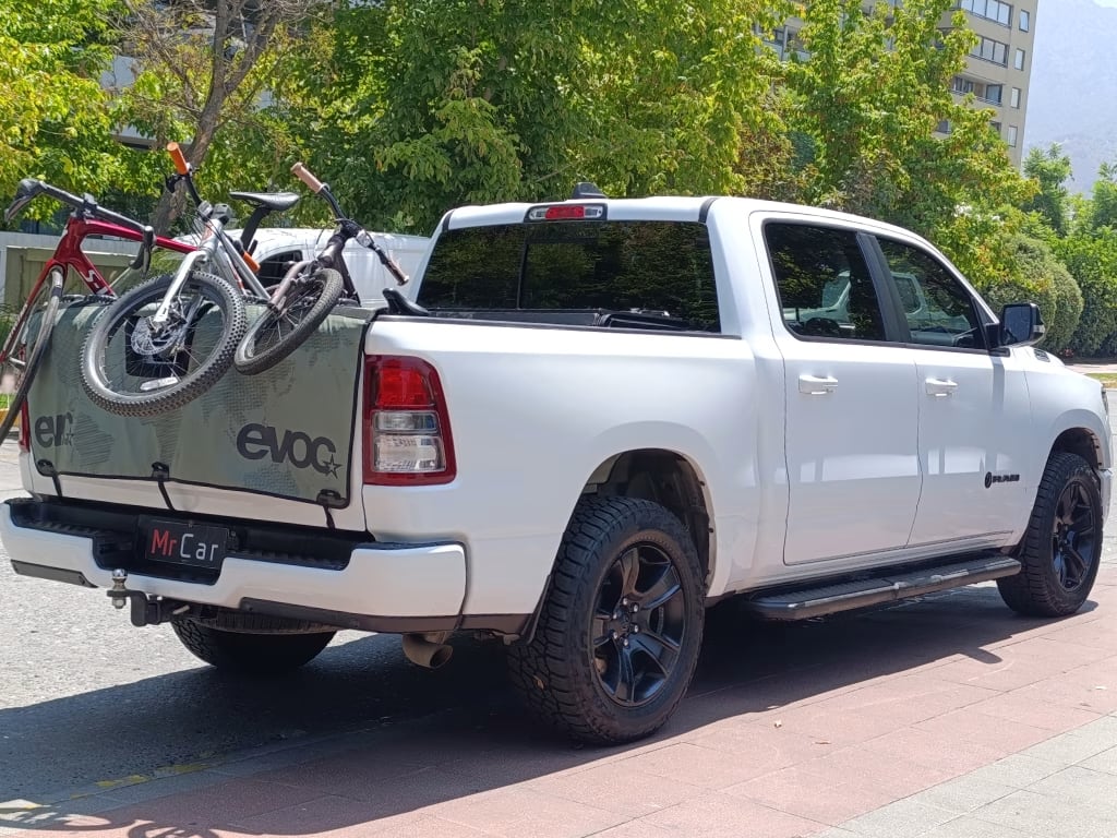Ram 1500 Bighorn 4x4 año 2022